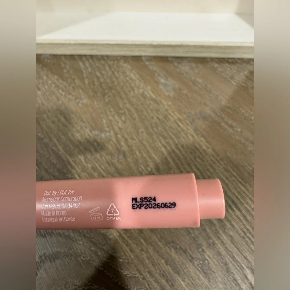 KAJA BEAUTY HEART MELTER LIP GLOSS STICK. NWOB. LETS CHILL